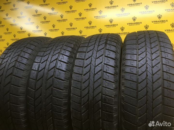 Michelin 4x4 Synchrone 235/75 R15 105T