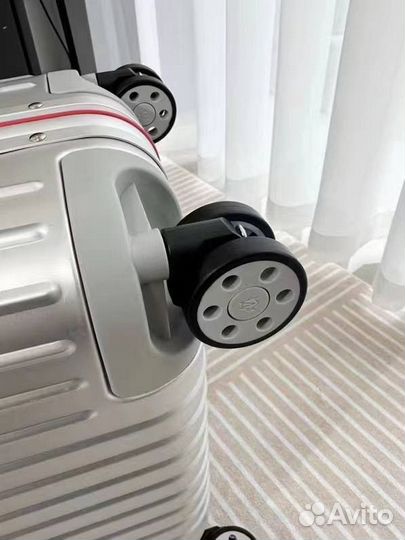 Чемодан RImowa