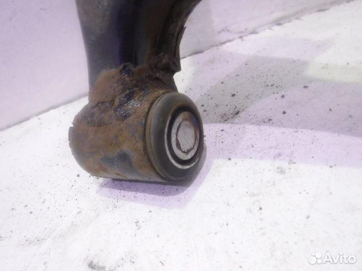 Рычаг передний правый нижний 19184389