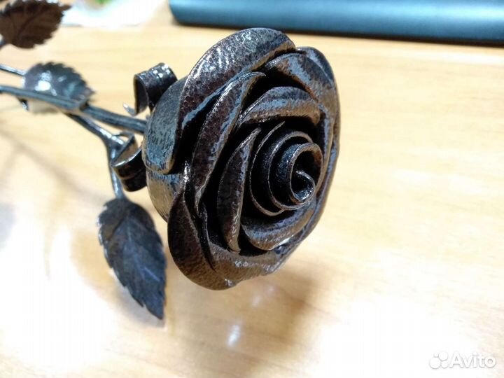 Кованая роза