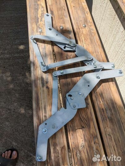 Раскладной механизм для дивана