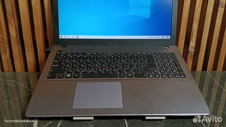 Игровой ноутбук Asus X550c на SSD