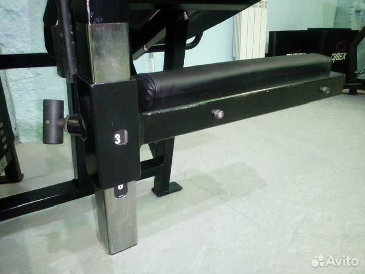 Блочный тренажер б у Cybex VR 4850 Разгибание ног