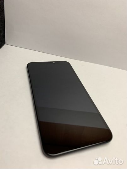 Дисплей на iPhone X с установкой