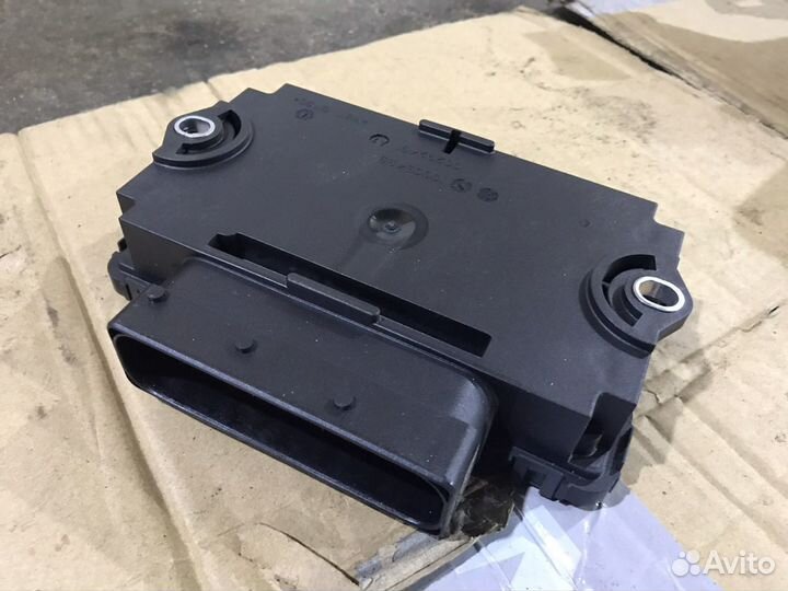 Блок управления ручника Порше Панамера 970