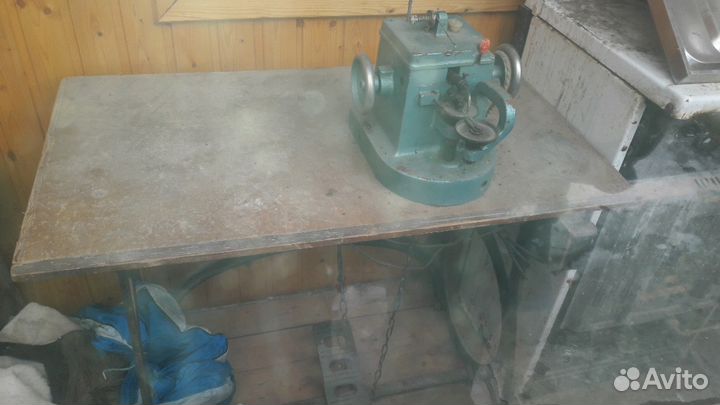 Стол под машинку