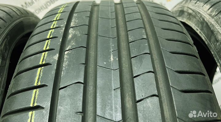 Pirelli P Zero PZ4 245/35 R20 94Y
