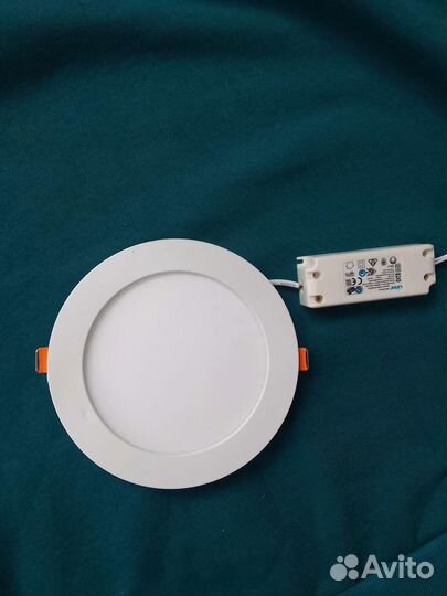 Светильник встраиваемый