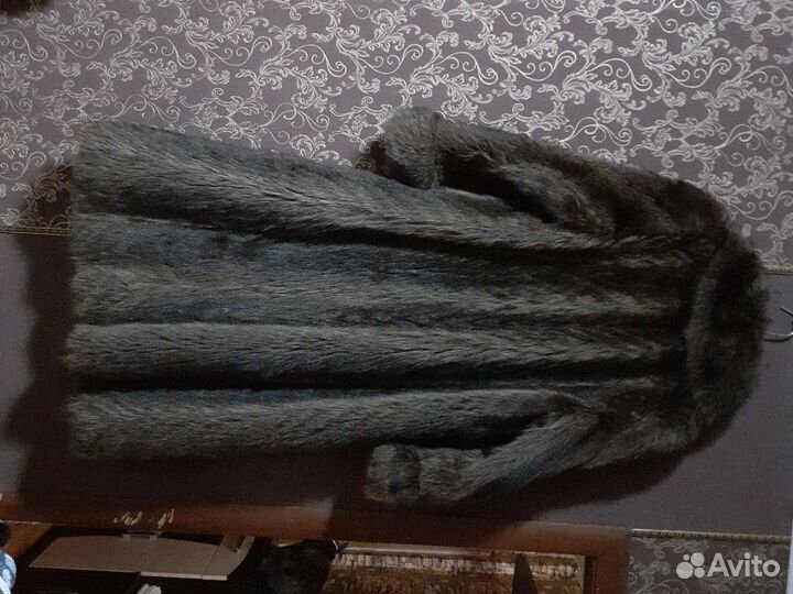 Шуба из енота