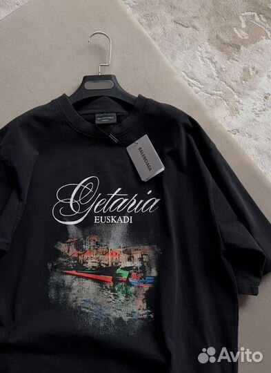 Футболка Balenciaga