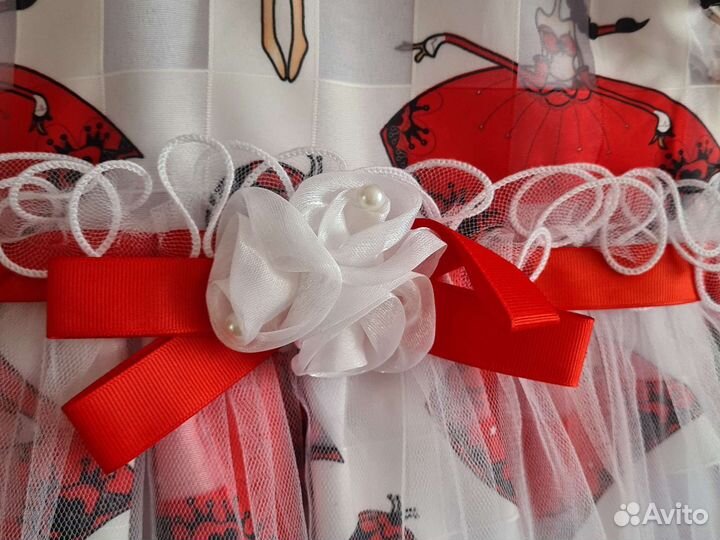 Очень красивое платье на праздник осени