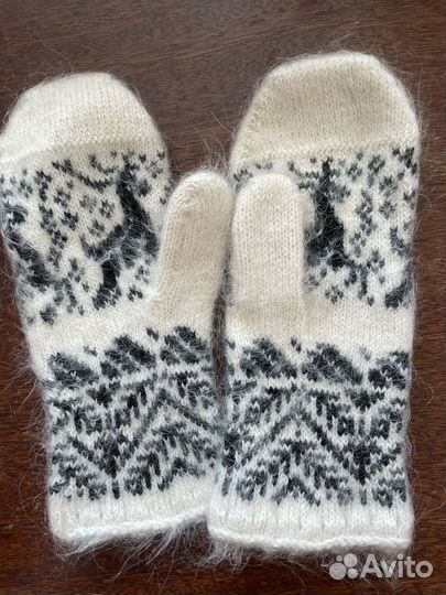 Варежки шерстяные женские