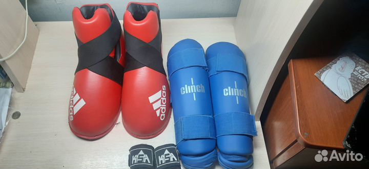 Продам футы и щитки для занятий по кикбосингу