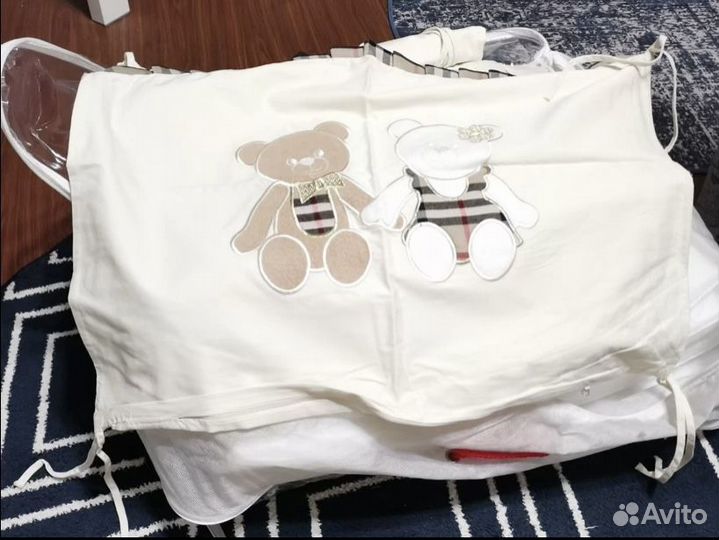 Комплект в детскую кроватку с бортиками