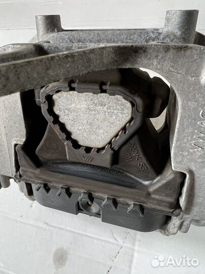 Опора двигателя VW skoda