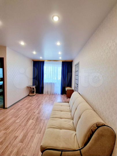 2-к. квартира, 48 м², 3/5 эт.