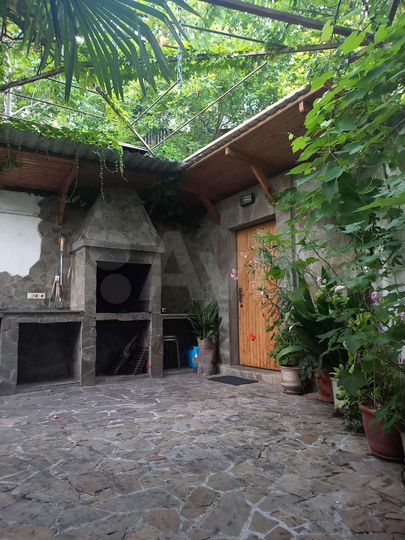 3-к. квартира, 64 м², 1/2 эт.