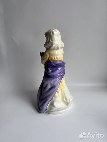 Royal Doulton. Статуэтки девочек с мишками