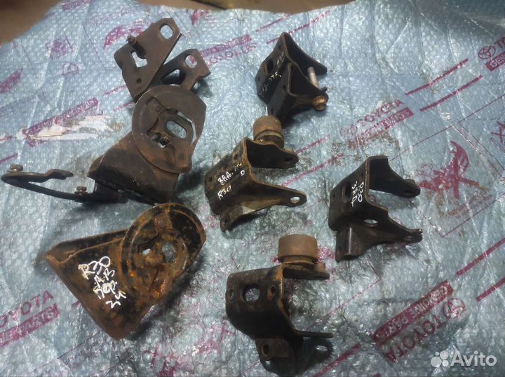 Кронштейн АКПП Toyota rav 4 30