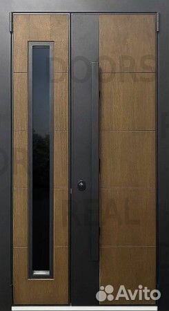 Утепленная входная дверь с боковым стеклом