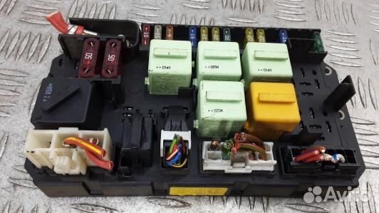 Блок предохранителей land rover range rover 3 (DBN