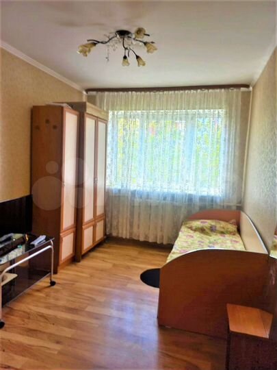 Комната 14 м² в 5-к., 2/2 эт.