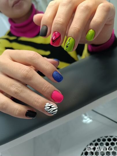 Маникюр, наращивание ногтей, педикюр