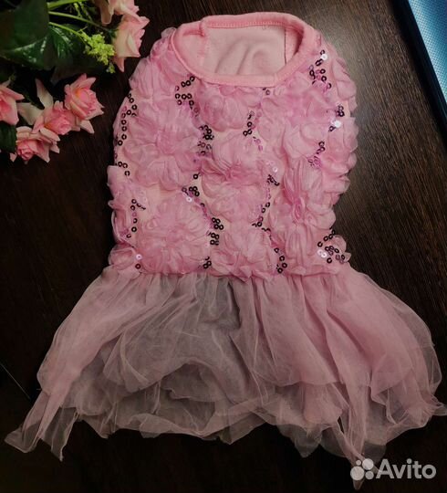 Роскошное платье для собаки миниатюрной породы