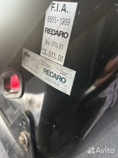 Спортивные сиденья Recaro