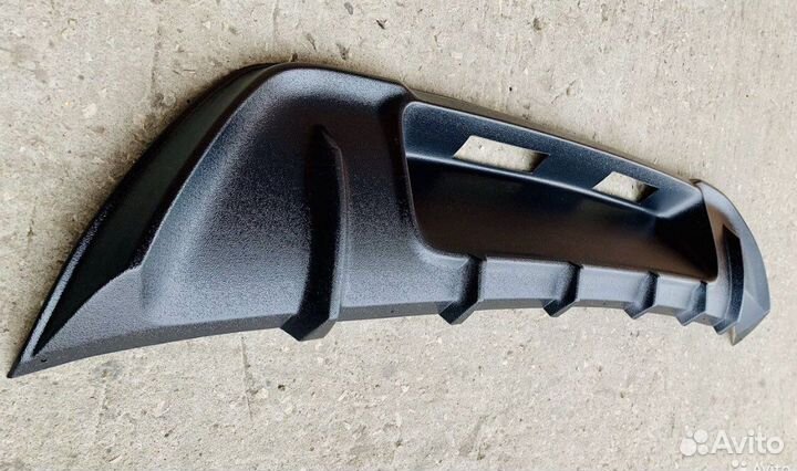 Продам накладку на задний бампер granta седан