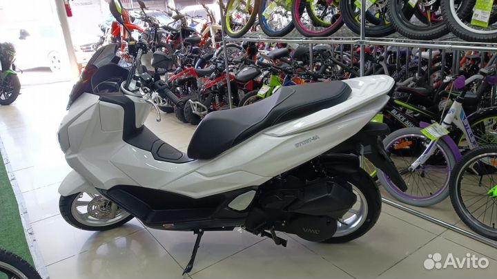 Скутер Vento VMC PCX 200
