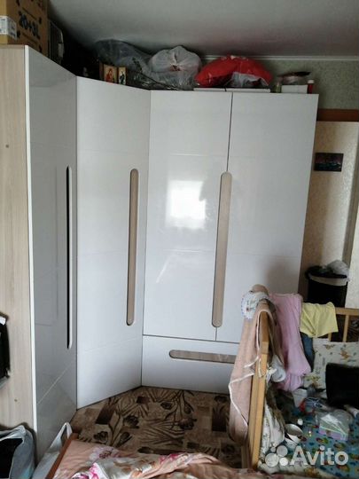 Продаются 2 угловых шкафа, пеналы, прямые шкафы