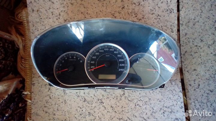 Щиток приборов субару импреза GH