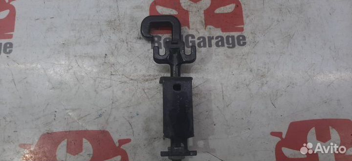 Крюк буксировочный передний правый Jeep Grand