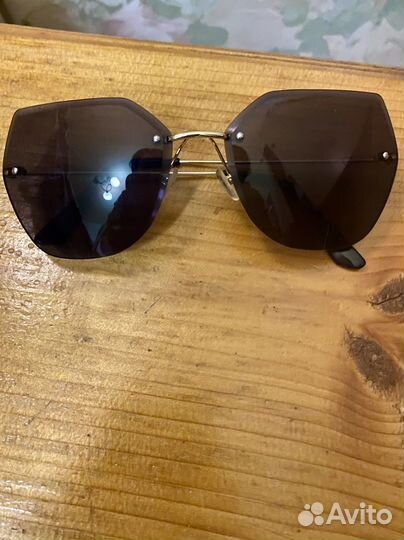 Солнцезащитные очки