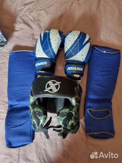 MMA шлем, перчатки, защита ног