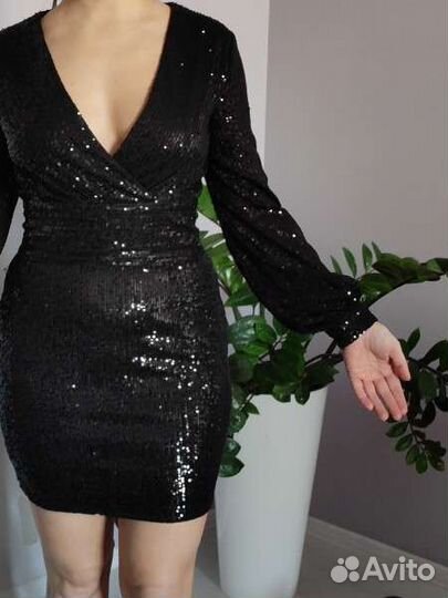 Платье с пайетками