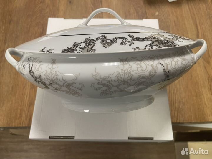 Royal Limoges Boudoir супница 1,7 новая