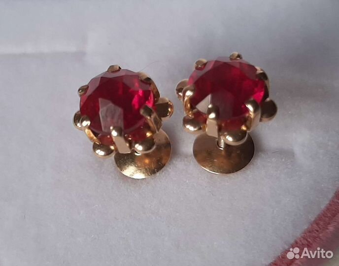 Серьги золото 583 СССР корунд