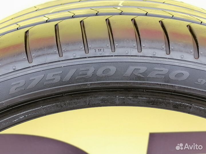 Pirelli P Zero PZ4 275/30 R20