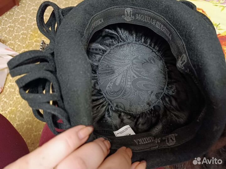 Фетрова шляпка женская