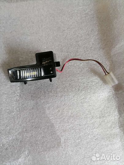 Деодная подсветка левого зеркала mercedes W 166