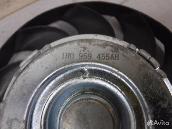 Вентилятор радиатора Volkswagen Golf 3