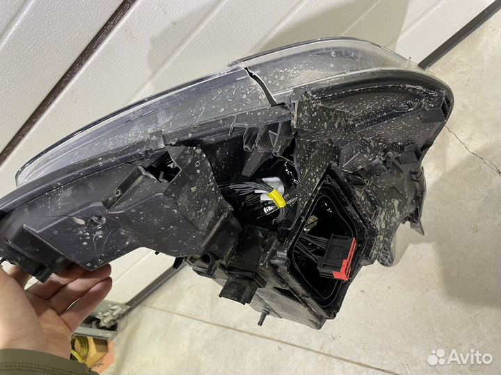 Renault Arkana фара правая Led