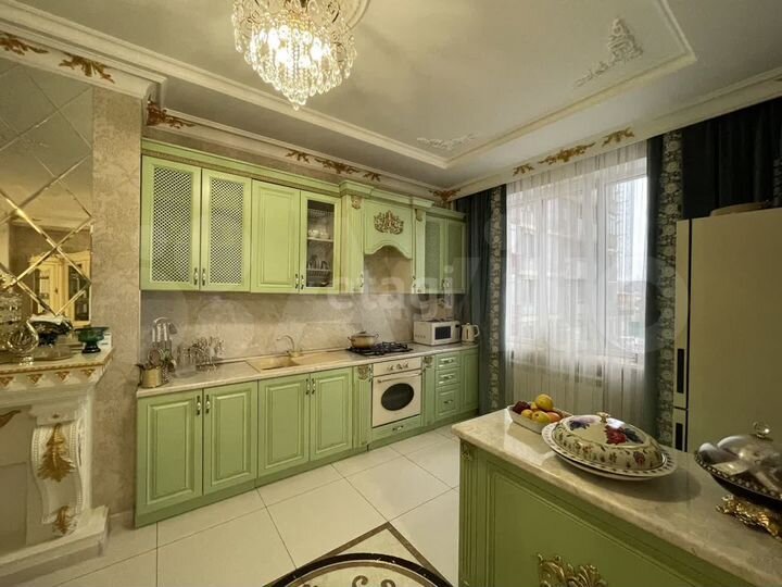 4-к. квартира, 119,2 м², 2/10 эт.