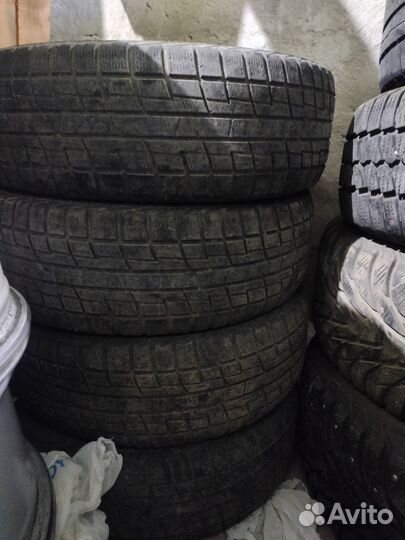 Yokohama Advan Sport V107 215/60 R16