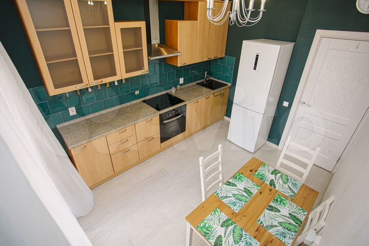 2-к. квартира, 62 м², 8/8 эт.