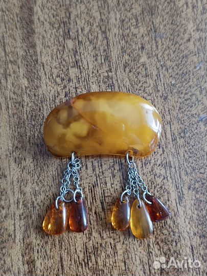 Брошь из янтаря СССР