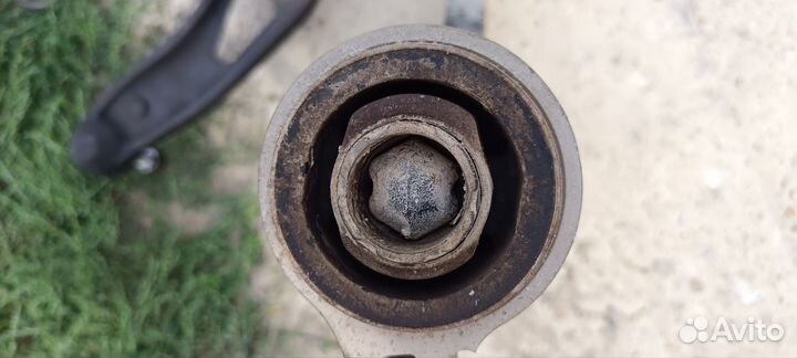 Рычаги передние Форд Эксплорер 2013