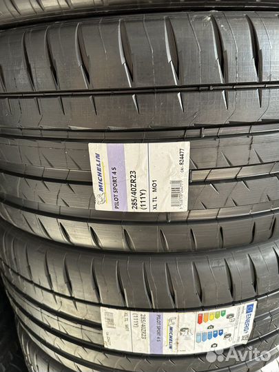 Michelin Pilot Sport 4 S 285/40 R23